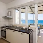 Apartment Anamarie Beachfront Omis