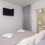 Apartment Anamarie Beachfront Omis