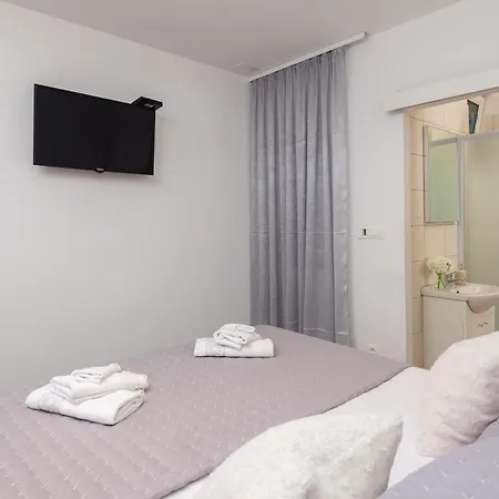 Apartment Anamarie Beachfront Omis
