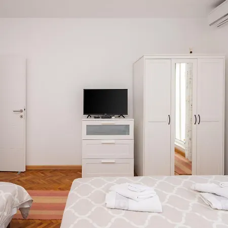 Anamarie Beachfront Omiš